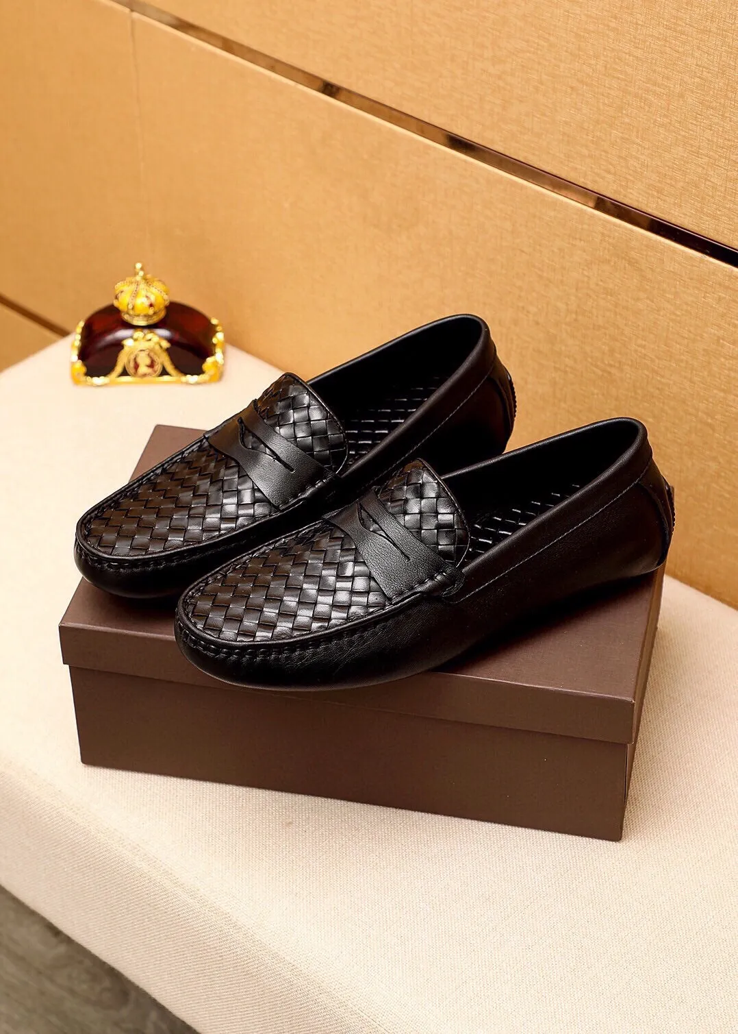 Men's shoes 💰: 420 💐BV men's slip-on shoes® [BOTTEGA VENETA] official website counter new model, one-to-one mold opening ⚠Italian calfskin ➕Hand-woven ➕Cow leather lining. Driving slip-ons, available at counters, sizes 38～44 (45🉑️customized)